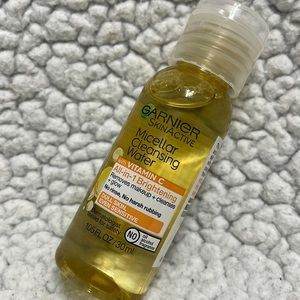 Garnier Micellar Cleansing Water with Vitamin C SAMPLE